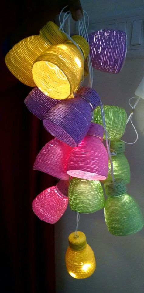 45 Borderline Genius Ways to Reuse Waste Plastic Bottles Plastic Bottle Lights, Plastic Waste Art, Diy Para A Casa, Water Bottle Crafts, Empty Plastic Bottles, Reuse Plastic Bottles, Plastic Bottle Art, Plastic Bottle Flowers, Diy Plastic Bottle