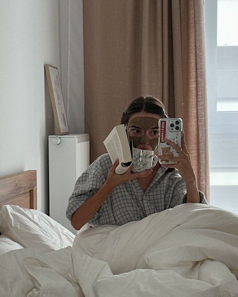 Self care routine with @crumb.ukraine 🐣 #aesthetic #morning Morning Routine Photoshoot, Self Nourishment, Morning Commute Aesthetic, Enfp Morning Routine, 8:30 Am Morning Routine, Slow Mornings Aesthetic, Morning Girl Aesthetic, Morning Astethic, Self Care Sunday Aesthetic