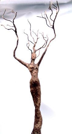 one of a kind paper mache sculpture by Rachael DiRenna Modrock Sculpture, 3d Paper Mache, Papier Mache Art, Paper Mache Tree, Sculptures Sur Fil, Boom Kunst, Tre Kunst, Tree Spirits, Paper Mache Projects