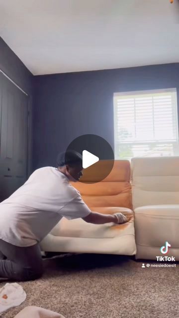 Aneesah | Interior Stylist on Instagram: "A 2 Year Update On My Painted Couch using @rubnrestore leather stain #paintedfurniture  For the full video follow the link in my bio over to YouTube 😉" Paint Leather Couch, Painted Couch, Painting Fabric Furniture, Painting Fabric, Furniture Flips, Leather Couch, Interior Stylist, Painting Leather, Flipping Furniture