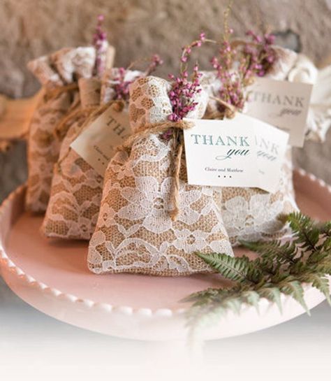 Wedding Favors For Men, Food Wedding Favors, Potpourri Gift, Homemade Wedding Favors, Vintage Wedding Favors, Honey Wedding Favors, Wedding Favor Ideas, Handmade Wedding Favours, Bridesmaid Ideas