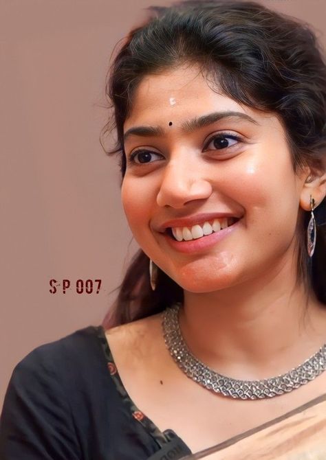 Tollywood stars Sai Pallavi Pics Hd, Sai Pallavi Hot Images, Saipallavi Images Hd, Sai Pallavi Hd Images, Prabhas Actor, Long Hair Images, Sai Pallavi, Glamour Photo, Actor Photo