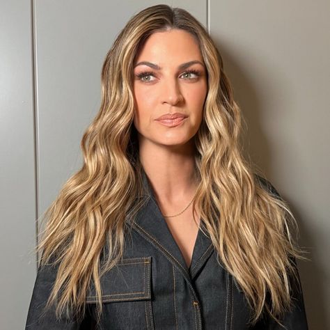 Erin Andrews (@erinandrews) • Instagram photos and videos Erin Andrews, Good Music, Queen, Actors, Instagram Photos, Photo And Video, Instagram Photo, Music, Quick Saves