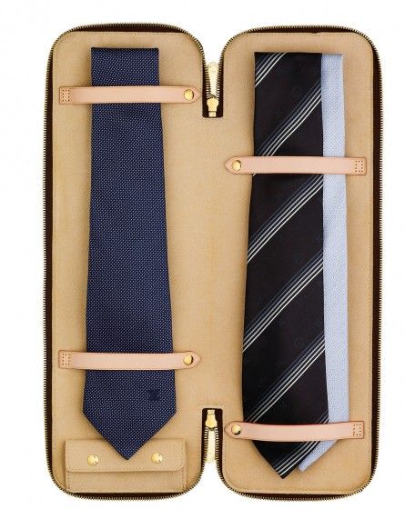 Luxury Ties, Sharp Dressed Man, Gentleman Style, Travel Case, Gifts For Men, Leather Accessories, Corporate Gifts, Leather Working, Travel Accessories