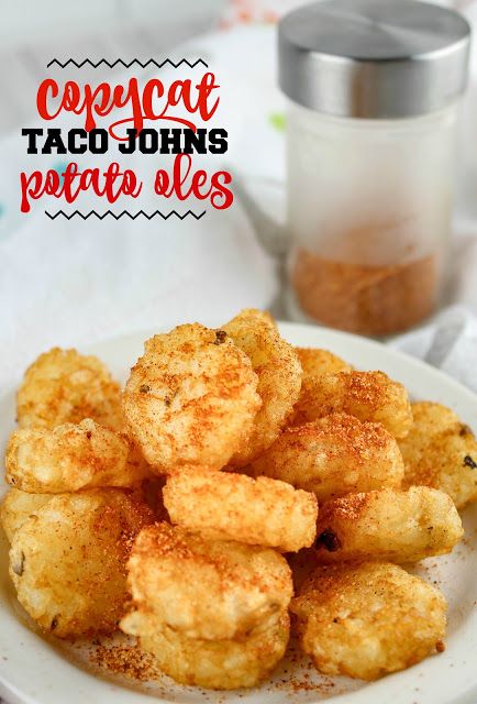 Taco John's Potato Oles are my one of my favorite Iowa treats. I ate them ALL THE TIME in college! They make tater tots salty, sweet, spicy and delicious! #tacojohns #copycatrecipe Potato Oles Recipe, Potato Ole Seasoning, Taco Johns, Taco John's, Taco Burger, How To Make Potatoes, Spicy Seasoning, Random Recipes, Seasoning Recipe