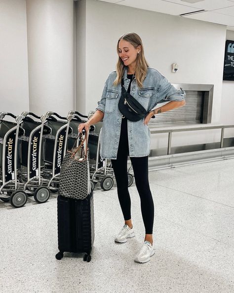 Leggings Travel Outfit, Airport Outfit Spring, Comfortable Airport Outfit, Cute Airport Outfit, Plane Outfit, Comfortable Travel Outfit, Airport Outfit Summer, Airport Travel Outfits, Airplane Outfits