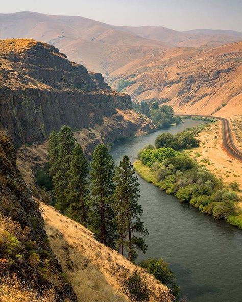 Yakima Washington, Yakima Valley, Washington State Travel, Relaxing Vacations, Travel Images, Road Trip Usa, The Villain, Ponds, Vacation Destinations