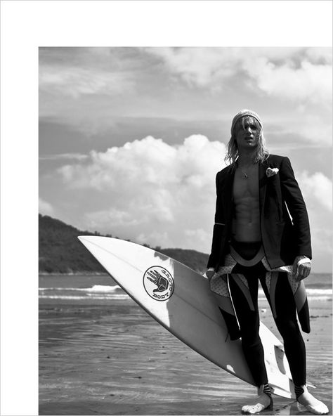 Surfing Editorial, Surf Editorial, Beach Fashion Shoot, Sport Editorial, Surf Style Men, Beach Editorial, Running Photos, Editorial Portrait, Surfer Dude