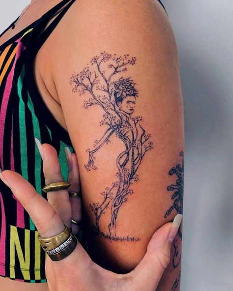 Frida Inspired Tattoo, Freida Kahlo Tattoo, Friday Kahlo Tattoo, Mexican Fine Line Tattoo, Mexico Inspired Tattoos For Women, Frida Tattoo Minimalist, Frida Tattoo Ideas, Frida Kahlo Tattoo Ideas, Mexico Inspired Tattoo