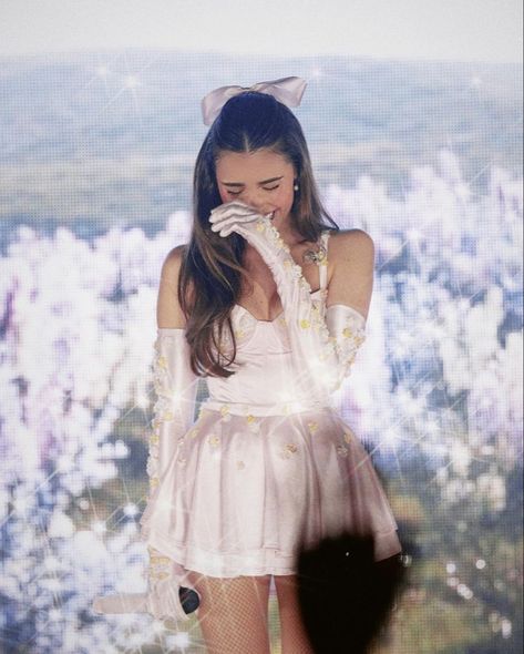 Madison Beer Tour, Life Support Tour, Beer Icon, Madison Beer Outfits, Beer Outfit, Deep Winter, Life Support, Concert Fits, Madison Beer