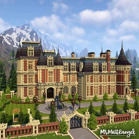 Large Minecraft Houses Modern, Elegant Minecraft Houses, Minecraft Mansion Exterior, Minecraft Brick Mansion, Minecraft Mansion Aesthetic, Castle Exterior Minecraft, Minecraft Manor Blueprints, Baroque Architecture Minecraft, Neoclassical Minecraft