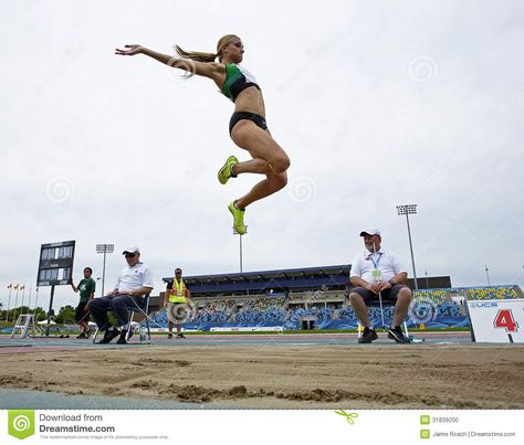 Track Workout Training, Jumping Poses, Heptathlon, Track Pictures, Athletic Aesthetic, Triple Jump, Long Jumpers, New Brunswick Canada, People Poses