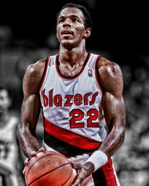 Clyde Drexler Corvette Summer, Clyde Drexler, Nba Photos, Sports Athletes, Best Nba Players, Basketball Players Nba, Basketball Highlights, Black Legends, Nba Art