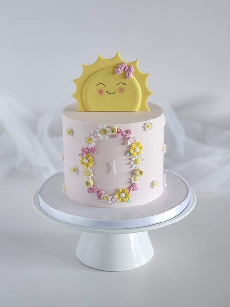 Sunshine Smash Cake, Sunshine Birthday Cakes, Sunshine Birthday Parties, Sunshine Cake, Sunshine Birthday, Beautiful Birthday Cakes, Cute Baking, Baby Birthday Cakes