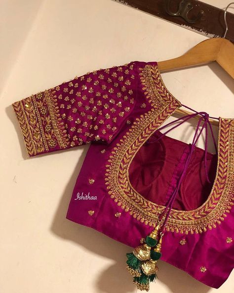 Statement Blouses, Traditional Saree Blouse Designs, Blouse Back Neck Design, Back Neck Design, Silk Saree Blouse Designs Patterns, Blouse Back Neck, Jump Suits, Latest Bridal Blouse Designs, Tassel Blouse