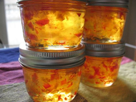 Chasing Tomatoes: Tequila Pepper Jelly and a Review of Canadian Living's Complete Book of Preserving Fruit Jelly Recipe, Canadian Living Recipes, Beer Jelly, Hot Pepper Recipes, Pepper Jelly Recipes, Jalapeno Jam, Canning Salsa, Hot Pepper Jelly, Canning Pickles