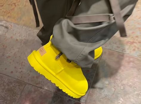 Yellow Uggs, Music On World Off, Ugg Boots Outfit, Pretty Shoes Sneakers, Shoes Sneakers Jordans, Mens Boots Fashion, Shoe Inspo, Aesthetic Shoes, Moon Boots