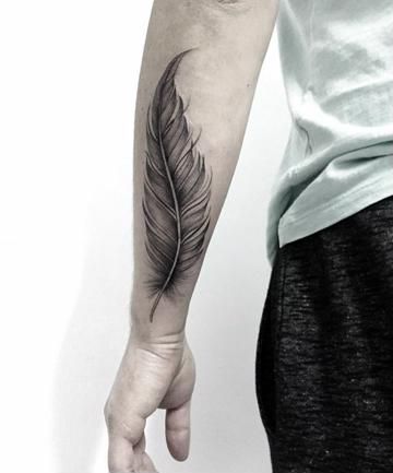 tatuajes de plumas para hombres antebrazo Tattoo Feather Men, Men’s Feather Tattoo, Feather With Birds Tattoo Design, Feather Tattoo Design Men, Arm Feather Tattoo, Mens Feather Tattoo, Feather Tattoo On Arm, Men Feather Tattoo, Realistic Feather Tattoo