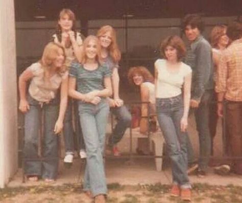 High School In The 70s, 1979 Fashion High Schools, 70s High School Fashion, High School In The 90s, 80s High School Aesthetic, 1970s High School, 70s High School, Leland Mckinney, 1970 Aesthetic