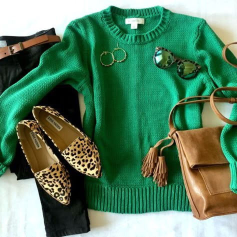 Leopard Shoes Outfit, Mode Tips, Foto Tips, Print Shoes, Thanksgiving Outfit, Casual Work Outfits, Looks Chic, Green Sweater, Fall Winter Fashion