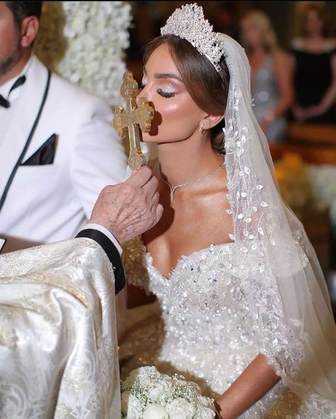 Christian Wedding Aesthetic, Catholic Wedding Aesthetic, Balkan Wedding, Catholic Wedding Dresses, Serbian Wedding, Christian Wedding Dress, Catholic Wedding Traditions, Church Wedding Dress, Catholic Wedding Ceremony