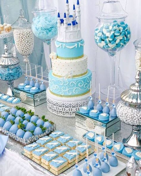 Cinderella Dessert Table, Sweet 16 Cinderella Theme, Cinderella Quinceanera Themes, Cinderella Sweet 16, White Chocolate Covered Strawberries, 15th Birthday Party Ideas, Cinderella Theme, Cinderella Birthday Party, Baby Shower Dessert Table