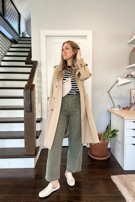 Freda Salvador Outfit, Outfits With Olive Pants, Olive Pants Outfit, Hijab Inspiration, Sneaker Outfits Women, Freda Salvador, Olive Pants, Denim Jacket With Dress, Women's Outfits