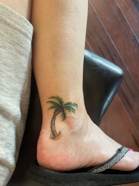 Beach Inspired Tattoos, Beach Tattoo Ideas, Tree Tat, Plumeria Tattoo, Tropical Tattoo, Guitar Tattoo Design, Sagittarius Tattoo, La Tattoo, Ankle Tattoos For Women