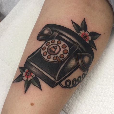 Tiny telephone tribute for my mate @apartment102draws check her work out! 💪🏻 Phone Tattoo, Tattoos For Women Cat, Old School Phone, Tattoo Filler, Traditional Tattoo Sleeve, Sibling Tattoos, New School Tattoo, On The Phone, American Traditional