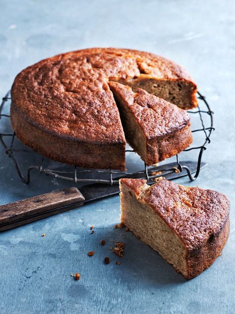 One Bowl Banana Cake | Donna Hay Banana Cake With Oil, Cakes Made With Oil, Donna Hay Recipes, Coconut Dessert, Cake Mini, Banana Cake Recipe, Donna Hay, Brownie Desserts, Bowl Cake