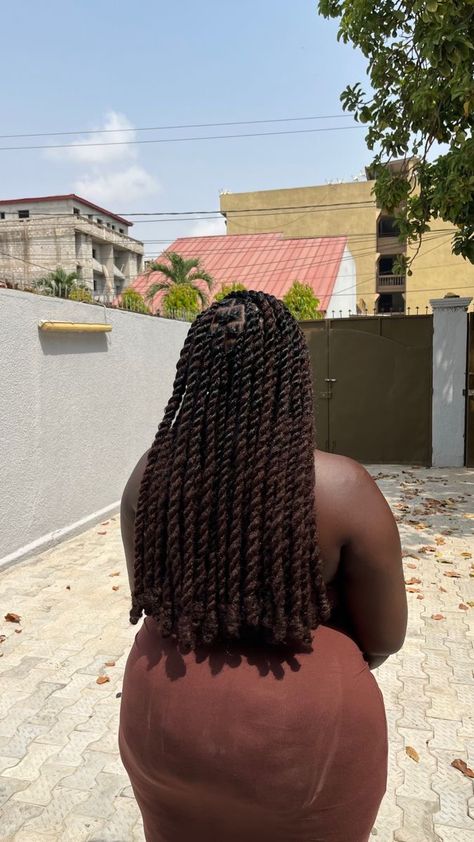 Afrotwists Hairstyles, Kinking Braids Hair Styles, Wool Twist Braids Hairstyles, Long Invisible Locs, Long Twist Braids Hairstyles, Invisible Locs Twist, Twisting Braids, Afro Twist Hairstyles, Afro Twists