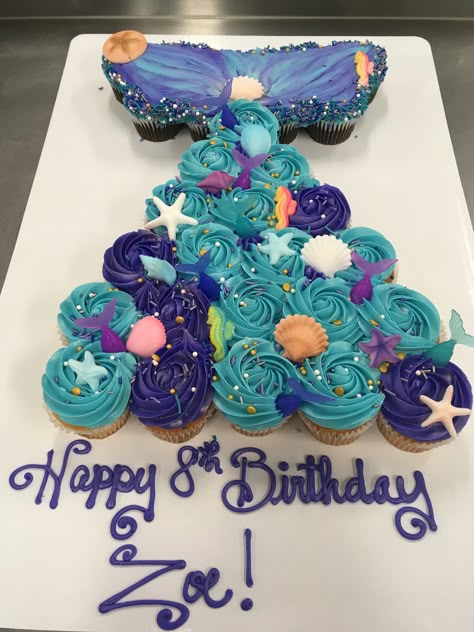 Mermaid Pull Apart Cupcakes, Mermaid Tail Cupcake Cake, Mermaid Cupcake Cake, Mermaid Birthday Party Food, Ariel Birthday Party, Ocean Birthday Party, Girly Birthday Party, Mermaid Birthday Party Decorations, Mermaid Theme Birthday Party