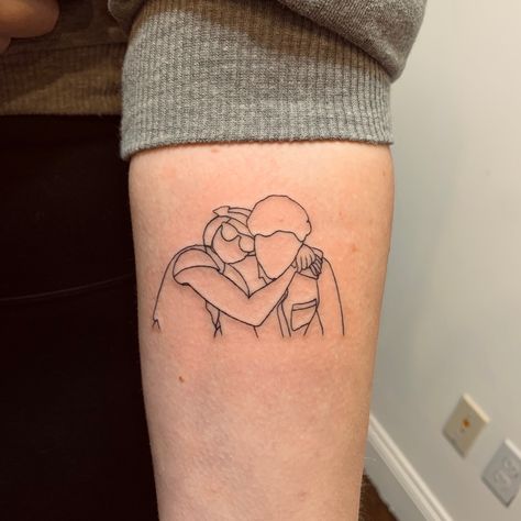 Photo Silhouette Tattoo, Tattoo Outline Picture, Outline Of Photo Tattoo, Person Tattoo Outline, Tattoos Of Pictures People Outline, Tattoo Picture Outline, Fine Line Photo Tattoo, Fine Line Outline Tattoo, Fine Line Person Tattoo