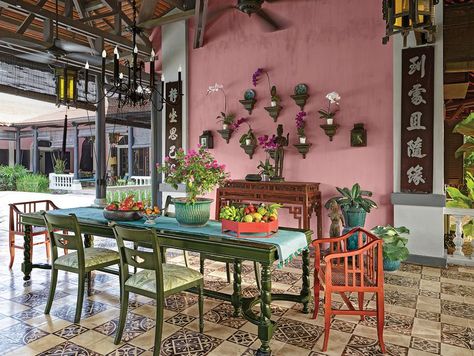 image Vietnamese Restaurant Design, Vietnamese Interior, Vietnamese Aesthetic, Vietnamese Decor, Vietnamese House, George Town Penang, Sims 4 Save File, Exotic Homes, Inside A House