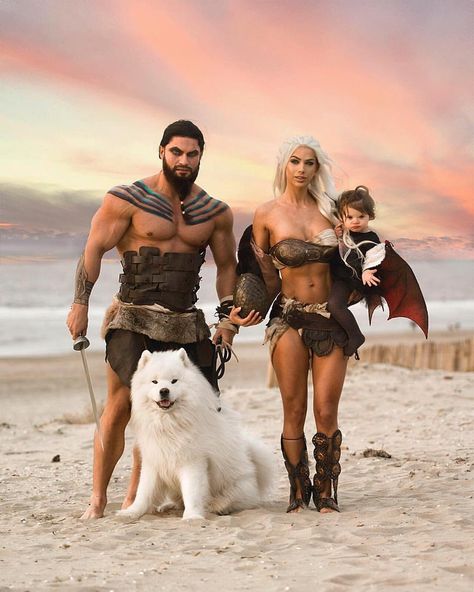 Game Of Thrones Cosplay, Game Of Thrones Costumes, Epic Cosplay, Surfer Girl Style, Beard Lover, Arte Fantasy, Bearded Dragon, Surfer Girl, Dark Fantasy Art