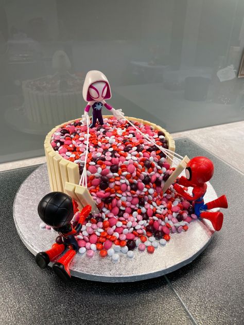 Spiderman Birthday Cake Ideas, Spiderman Birthday Party Decorations, Spider Cake, Friends Birthday Cake, Spiderman Birthday Cake, Marvel Birthday Party, Spidey And His Amazing Friends, My Superhero, 4th Birthday Cakes