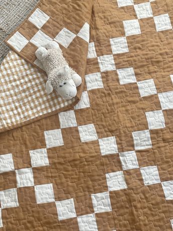 How to make: an Irish Chain quilt (baby size edition) — Joz Makes Quilts Free Irish Chain Quilt Pattern, Gingham Quilt Pattern Free, Baby Boy Quilts Ideas Free Pattern, 9 Patch Quilt Ideas Block Patterns, Two Color Quilts Patterns Free, Irish Chain Quilt Pattern Free, Easy Baby Quilts For Beginners, Baby Quilts Patterns Free, Irish Chain Baby Quilt Pattern Free