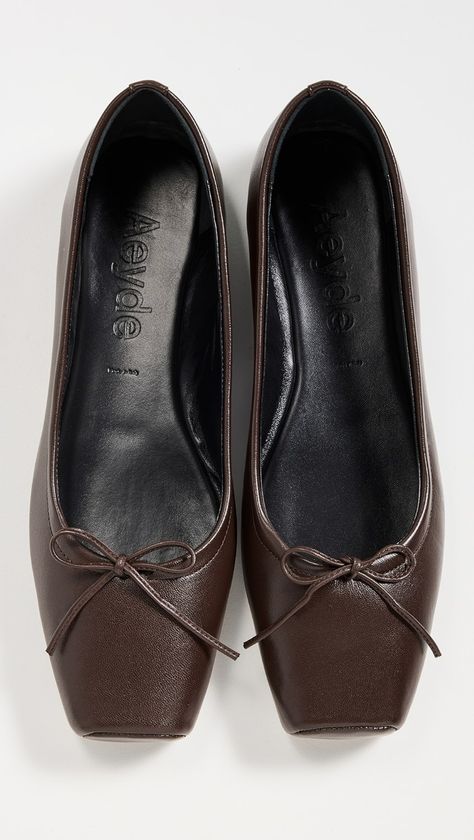 AEYDE Gabriella Ballet Flats | Shopbop Pointy Ballet Flats, Ballerina Shoes Aesthetic, Ballet Flats Aesthetic, Flattered Shoes, Flats Aesthetic, Outfits With Flats, Brown Ballet Flats, Fall Flats, Chic Flats