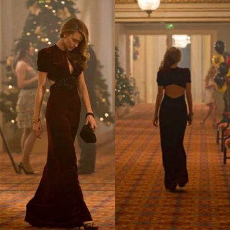 Age of Adaline New Years Eve Dress Age Of Adeline, Blake Lively Dress, Age Of Adaline, Grammys Red Carpet, Burgundy Velvet Dress, Eve Outfit, Eve Dresses, New Years Eve Dresses, New Years Dress