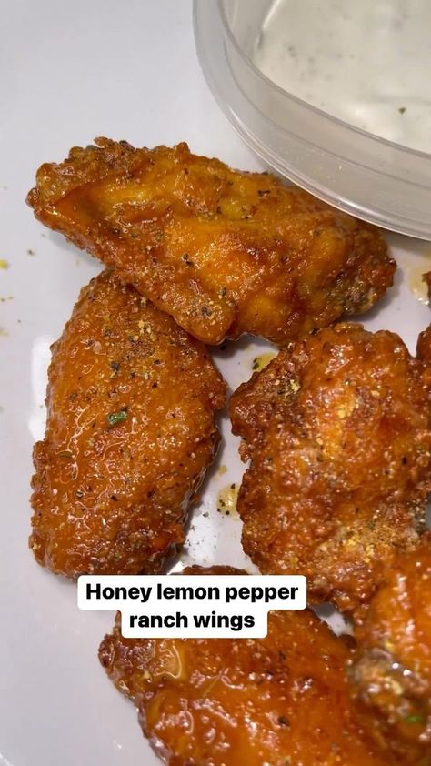 Soul Food Dinner, Deilig Mat, Honey Lemon, Food Recepie, Chicken Dishes Recipes, Lemon Pepper, Chicken Wing Recipes, Wing Recipes, Food Videos Cooking