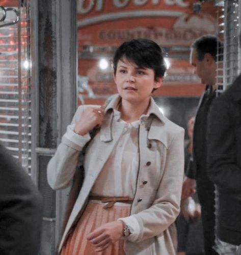 Mary Margaret Blanchard Outfits, Mary Margaret Style, Mary Margret, Mary Margaret Blanchard, Ginny Goodwin, Snow White Outfits, Mary Margaret, Ginnifer Goodwin, Asymmetrical Pixie