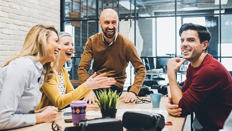 A good work environment takes in a few factors that don’t need to be expensive or time-consuming. Discover five simple ways to foster a happy #workplace and boost employee morale. Good Work Environment, Happy Workplace, Employee Wellness Programs, Office Flowers, Happy Employees, The Office Show, Employee Morale, Work Pictures, Positive Work Environment