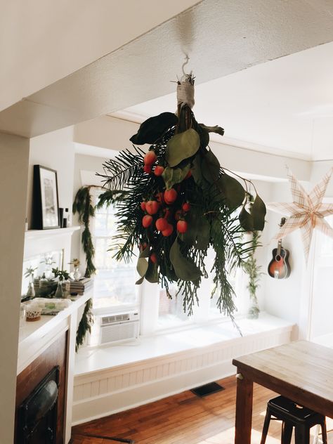 Mistletoe Hanging, Mistletoe Doorway, Hanging Mistletoe, Mistletoe Ball, Mistletoe Christmas, Mistletoe Decoration, Mistletoe Decoration Ideas, Christmas Mistletoe Aesthetic, Diy Mistletoe