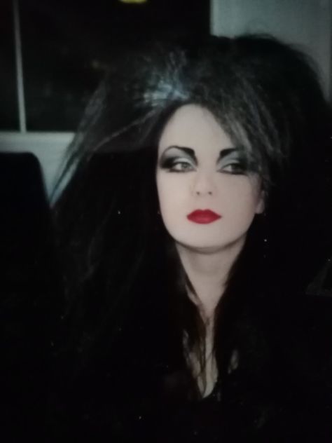 1980s Trad Goth, 80s Goth Makeup, Trad Goth Makeup, Modern Goth, Goth Fairy, 80s Goth, Vampire Goth, Punk Goth, Goth Makeup