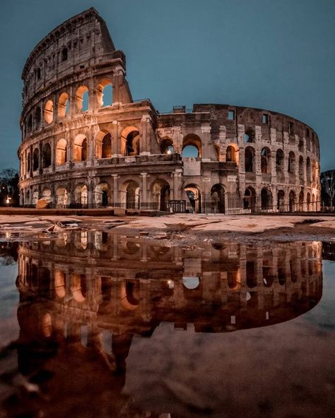 Coliseum. Photo Credit kochibanation via Instagram Rome Italy, Pacific Crest Trail, Pompeii, Rome Photo, Colosseum Rome, Dream Travel Destinations, Rome Travel, Future Travel, Beautiful Places To Travel