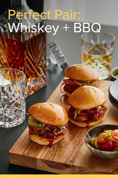 Perfect Pair: Whiskey + BBQ | Kimpton Blog - Whiskey and barbecue were made for one another. Well show you how to perfect the pairing. Best Food To Pair With Whiskey, Food With Whiskey, Food Pairing With Whiskey, Whisky And Food Pairings, Whiskey Tasting Party Food, Whiskey Dinner Party, Cigars And Whiskey Party Food, Whiskey Party Food, Whiskey Tasting Party Ideas Food