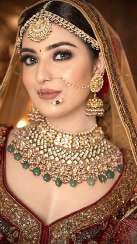 Royal Bridal Makeup, Latest Bridal Makeup, Best Indian Wedding Dresses, Indian Bride Makeup, Bridal Makeup Images, Bridal Sarees South Indian, Beautiful Blonde Hair, Indian Bridal Photos, Bride Photoshoot