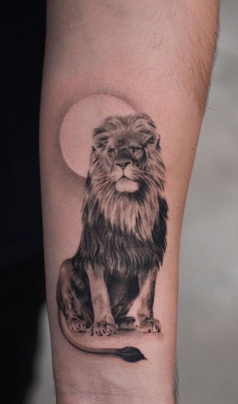 awesome black & gray lion tattoo © tattoo artist ✿ Bryan Gutierrez ✧ NYC 🗽 ✧ @bryan.gee ✿ ♡♌♡♌♡♌♡ #liontattoo #creativetattoo #kings #awesomeness Calm Lion Tattoo, Lion And Moon Tattoo, Lion Body Tattoo, Small Lion Tattoo Men, Lion Tattoo Men, Lion Tattoo Ideas For Men, Leo Lion Tattoos, Lion Tattoo Ideas, Lion Tattoo Meaning