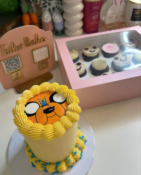 adventure time smash cake + cupcakes 🎂 Finn Cakes, Adventure Time Cupcakes, Cake Adventure Time, Adventure Time Cake, Adventure Time Cakes, Adventure Time Birthday, Cupcake Birthday Cake, Cake Cupcakes, Anime Merch