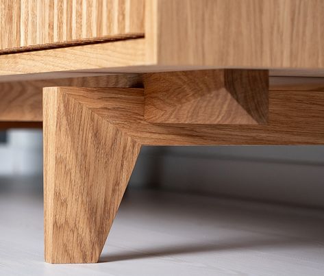 Details Furniture, Tv Unit Furniture, Furniture Details Design, Wood Joints, Timber Furniture, Modular Furniture, Yanko Design, Furniture Details, Woodworking Furniture